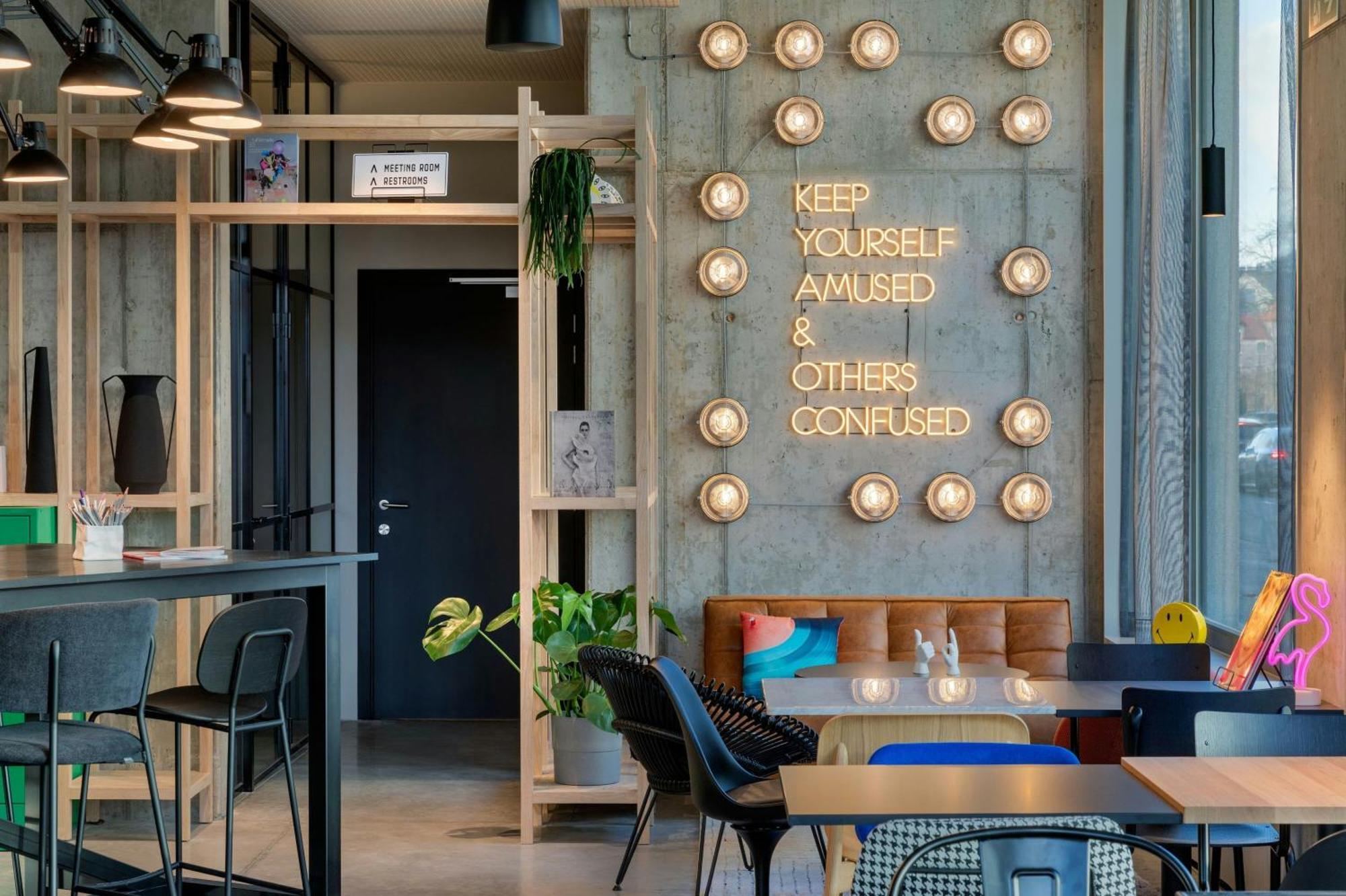 Moxy Antwerp Hotel Exterior photo